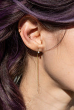 Load image into Gallery viewer, Dainty Pearl Threader Earrings