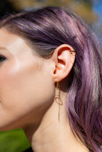 Load image into Gallery viewer, Golden Circle Pyrite Threaders Earrings