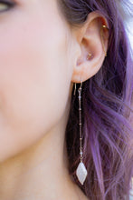 Load image into Gallery viewer, kite pearl drop earrings