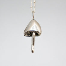 Load image into Gallery viewer, silver midi mushroom necklace