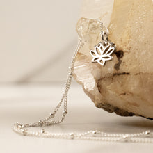 Load image into Gallery viewer, silver little lotus necklace