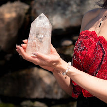 Load image into Gallery viewer, Quartz Aura Stretch Bracelet
