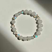 Load image into Gallery viewer, Quartz Aura Stretch Bracelet
